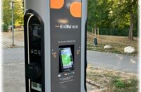 Neue Ladesäulen für E-Autos